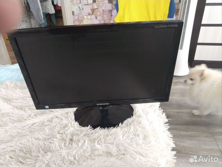 Монитор Samsung