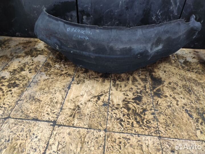 Подкрылок задний правый Mitsubishi Outlander 3