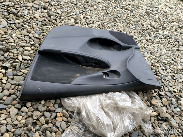 Toyota Corolla E 150 2008 обшивка передняя правая