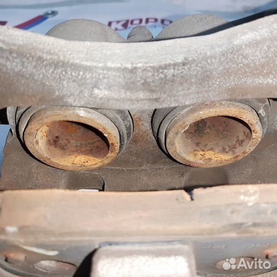 Суппорт передний правый ssangyong actyon NEW 2011