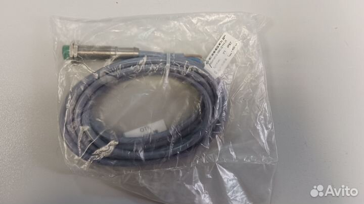 Индуктивный датчик вби-М12-39С-2111-Л