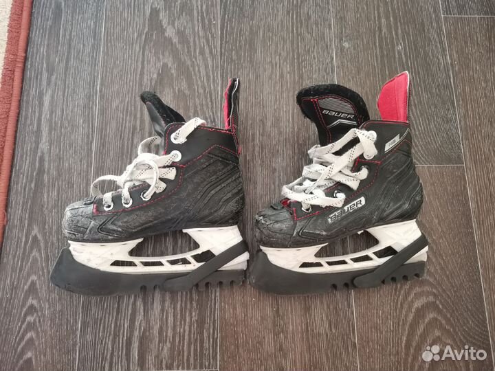 Коньки хоккейные детские