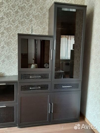 Продам шкаф горку для гостиной