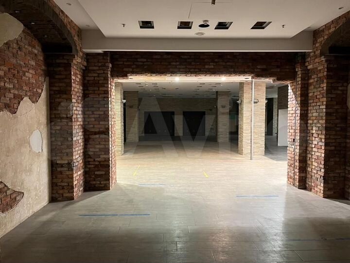 Сдам торговое помещение, 1038 м²