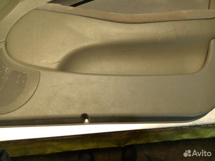 Обшивка двери передняя правая Chevrolet Lacetti