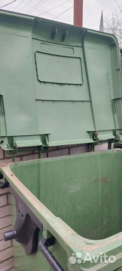 Мусорный контейнер бак пластик