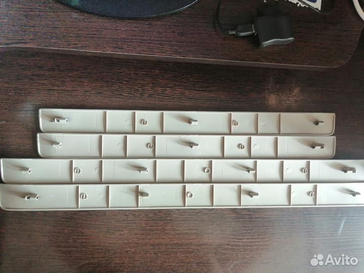 Накладка на порог внешняя Toyota Ipsum 2003 679154