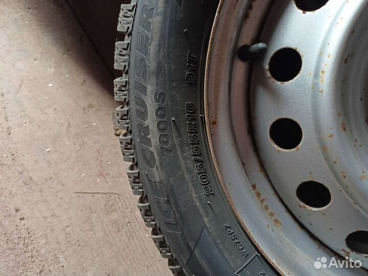 Bridgestone Ice Cruiser 7000S 205/55 R16