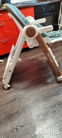 Стульчик для кормления happy baby berny v2