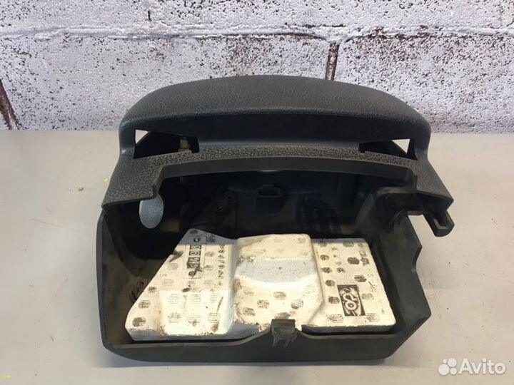 Кожух подрулевой Peugeot 206 хетчбек 1.9D 1998