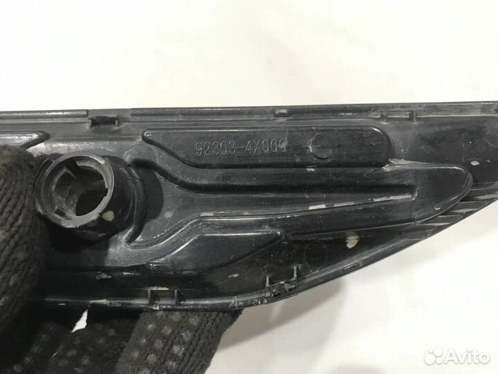 Повторитель на крыло левый белый Kia RIO 3