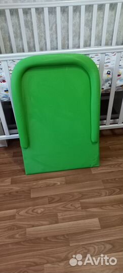 Кроватка детская с маятником