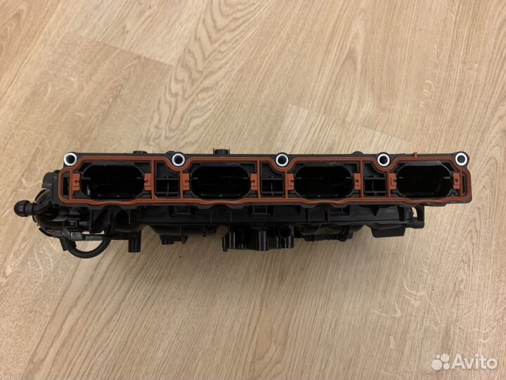 Впускной коллектор Audi