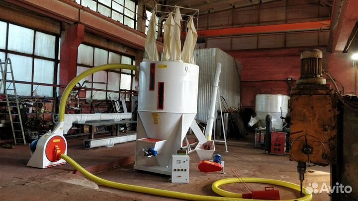 Кормосмеситель вертикальный св-1,1 в наличии