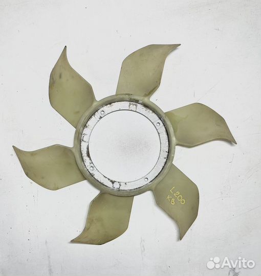 Вентилятор радиатора Mitsubishi L200 кв