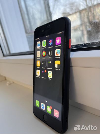 iPhone 8 Plus, 64 ГБ