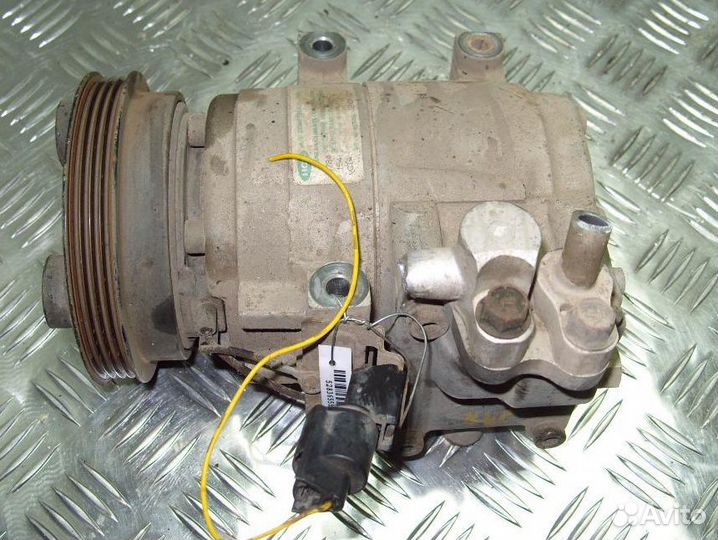 Компрессор кондиционера Hyundai Accent