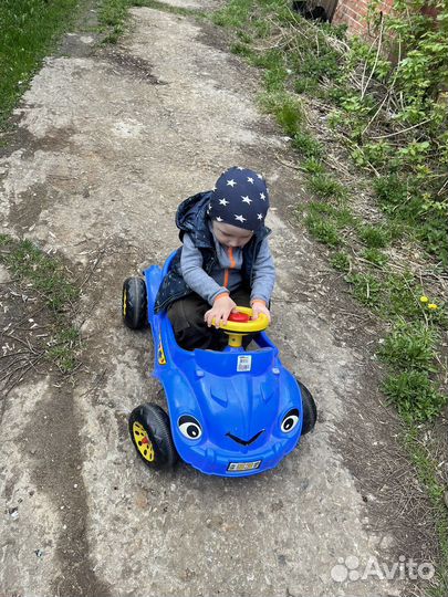 Педальная машинка детская