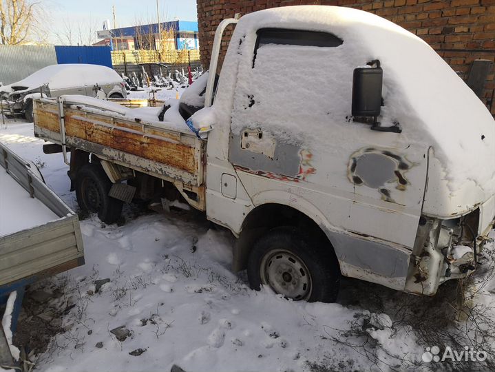 Nissan vanette truck