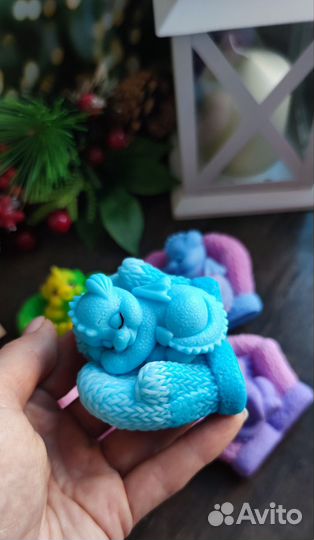 Мыло ручной работы дракон на варежках