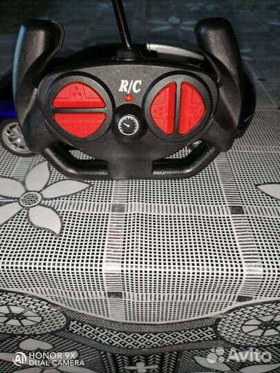 Машина bugatti с пультом