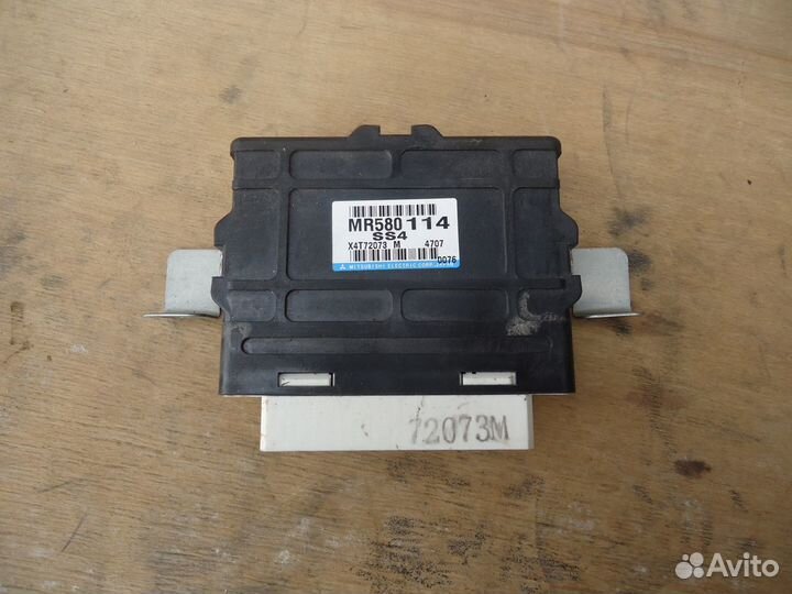 Блок управления Mitsubishi Paigero 3 3.2td