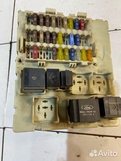 Блок предохранителей Ford Focus 1 1998-2004г