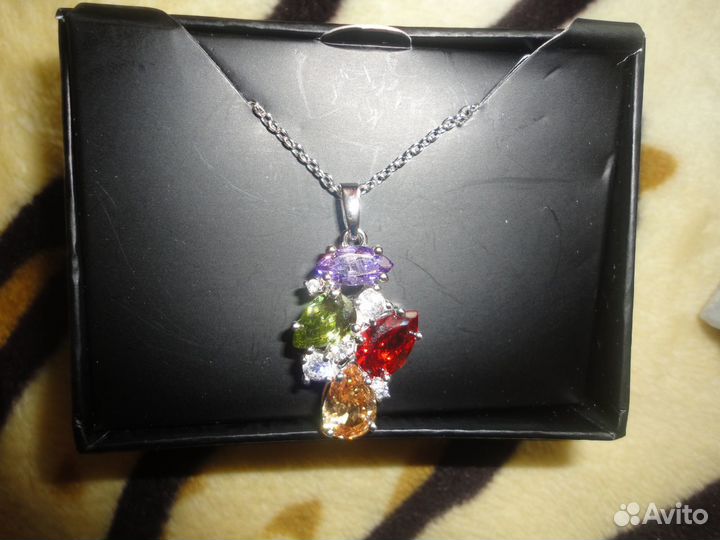 Avon колье 