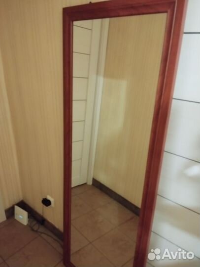 Зеркало в рамке