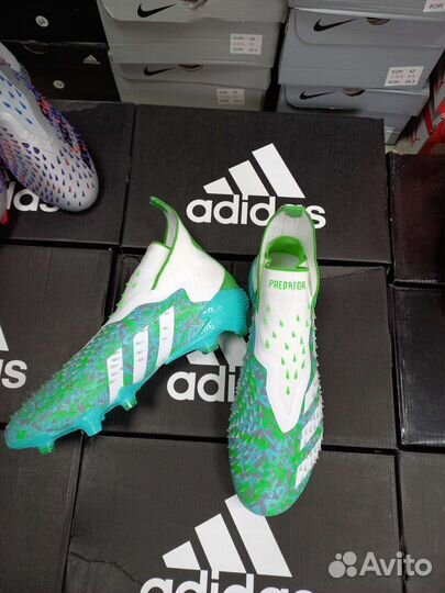 Футбольные бутсы Adidas predator