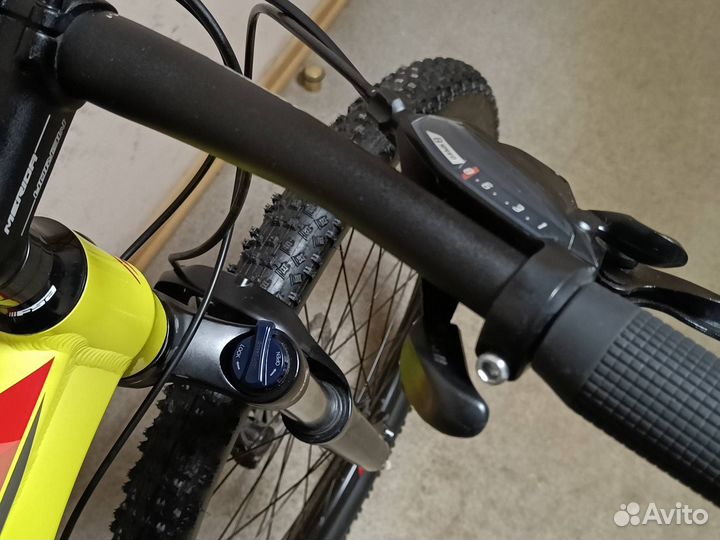 Велосипед Merida Matts 7.20 Lime Race Red 27.5