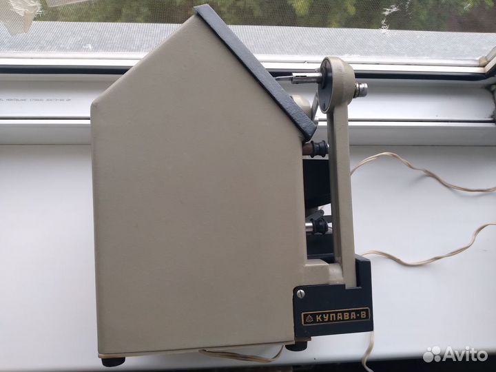 Монтажный стол для просмотра кинопленки Купава 8