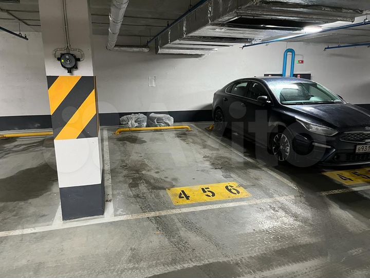 Машиноместо, 13 м²