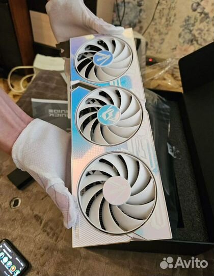 Colorful RTX 4060 Ultra W OC 8GB white, белая