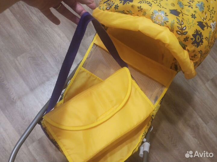 Коляска кукольная