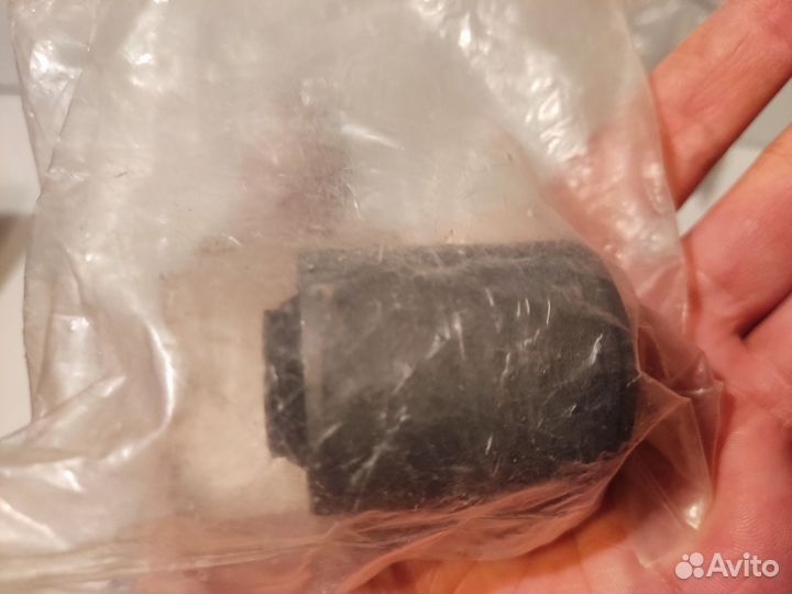 Сайлентблоки задних поперечных рычагов Sonata EF