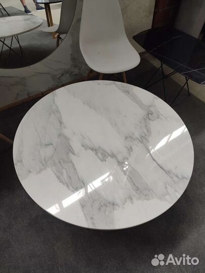 Столики из натурального камня