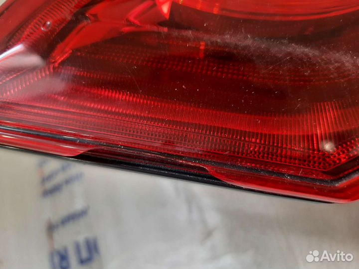Toyota Camry V70 фонарь задний правый на крышку