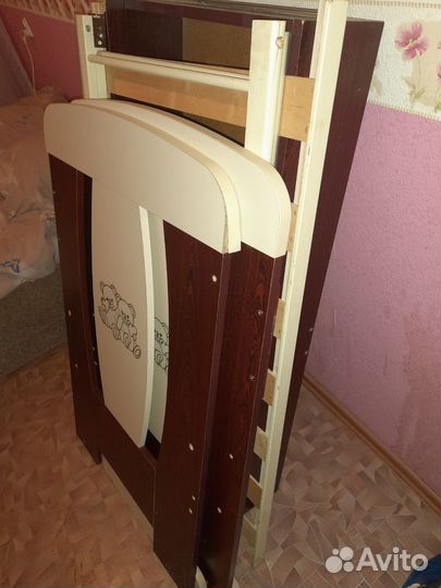 Детская кроватка