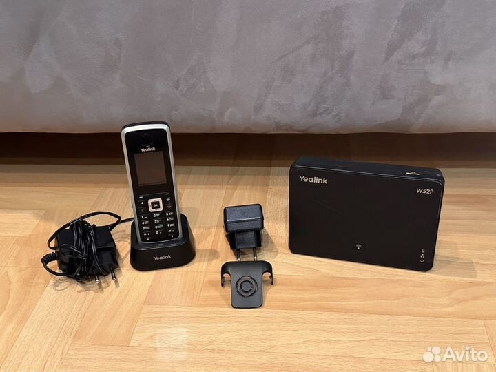 Телефон IP Yealink W52P (трубка + базовая станция)
