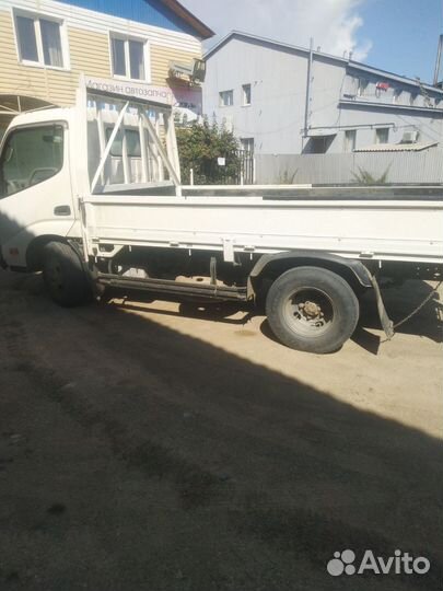 Toyota Dyna бортовой, 2011