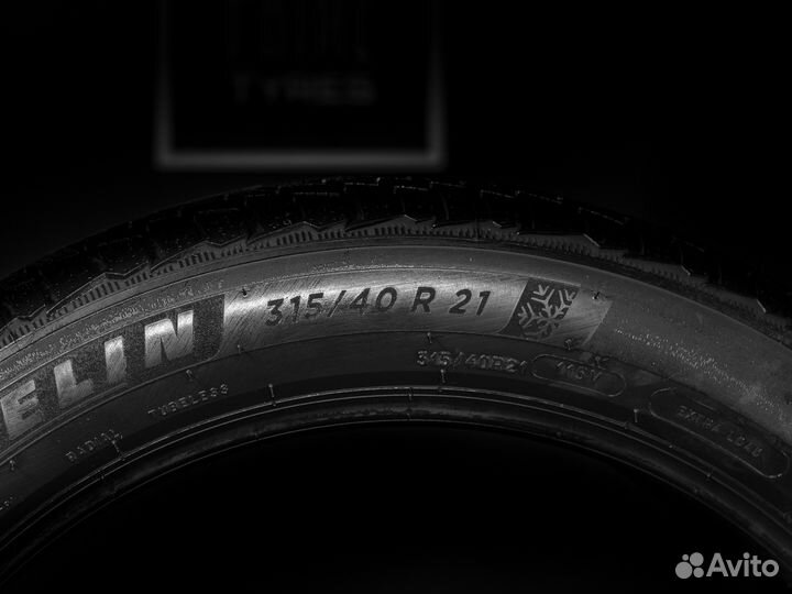 Michelin Pilot Alpin 5 SUV 275/45 R21 и 315/40 R21 104V