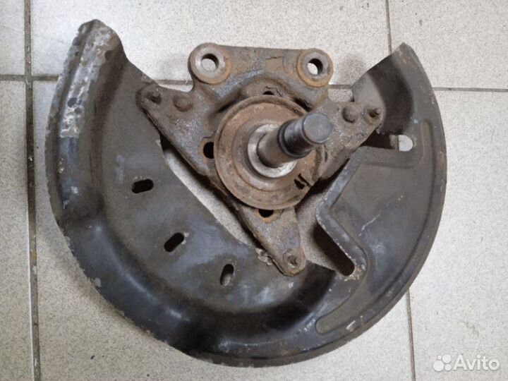 Цапфа задней балки Renault Grand Scenic 3