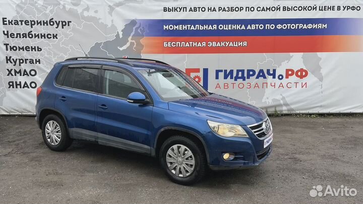 Уплотнитель стекла заднего правого Volkswagen Tiguan (NF) 5N0839480A5AP