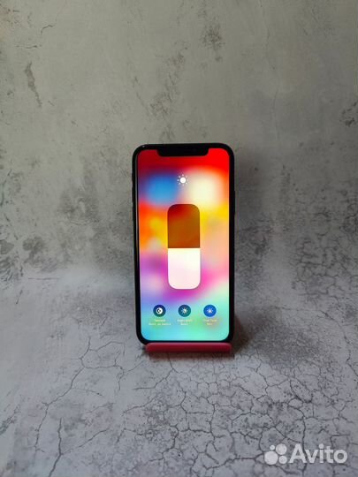 iPhone Xs, 64 ГБ