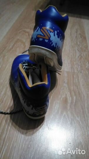 Лыжные ботинки