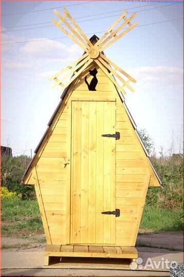 Дачный туалет деревянный