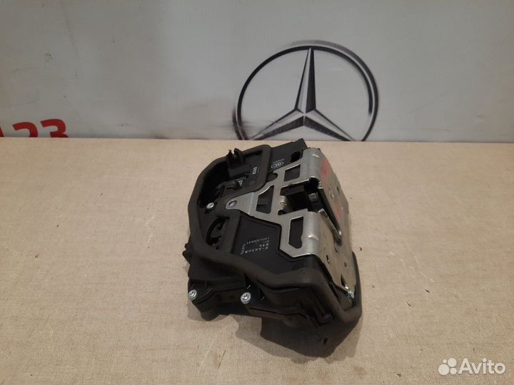 Замок двери передний левый Bmw X1 E84 N46B20BD