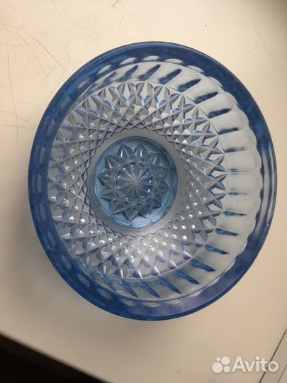 Ваза из цветного стекла