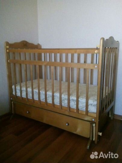 Детская кроватка